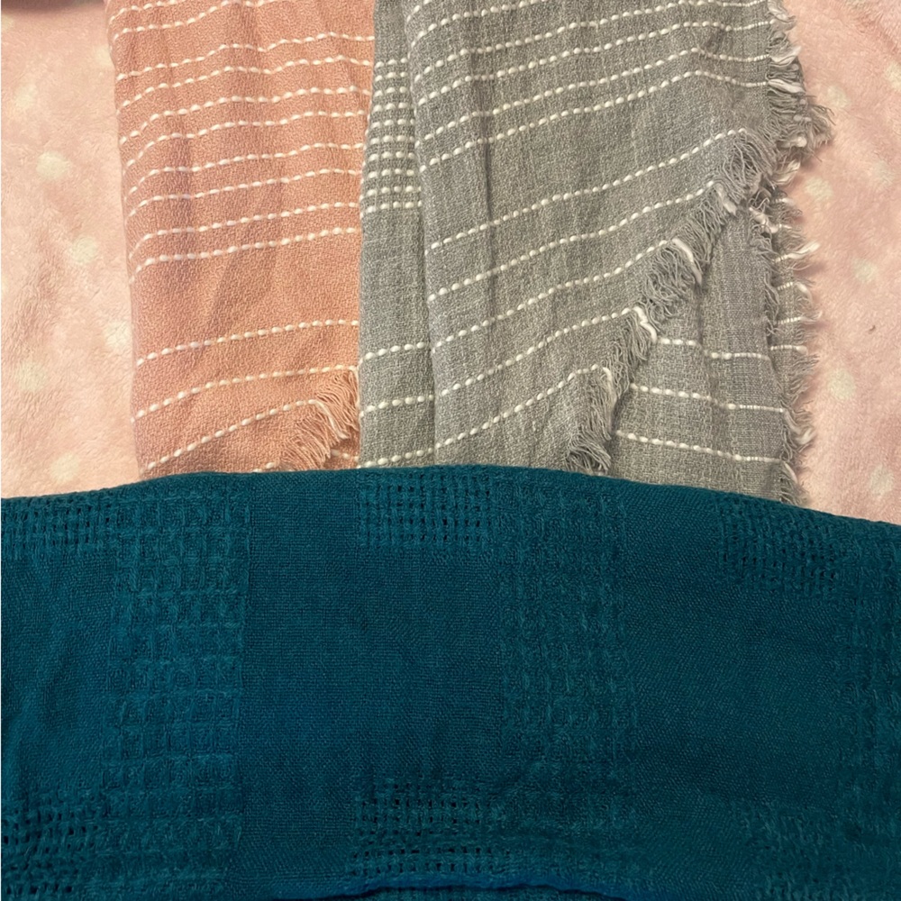 Scarfs 2 long pink & grey 1 infinity scarf teal